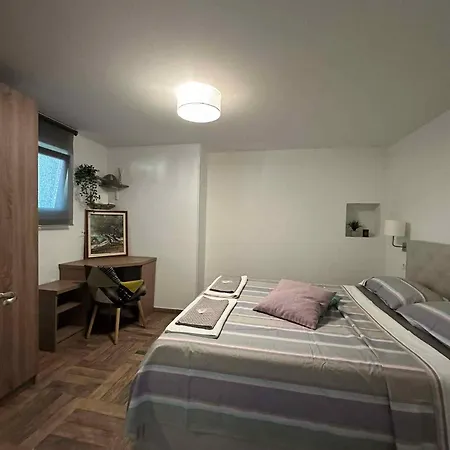 Apartman In 45803 *